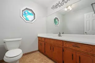 1695 Ridgeway Dr, Lawrenceville, GA 30044 - Photo 19