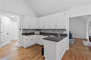8260 Stonebrook Ct, Cumming, GA 30040 - Photo 11
