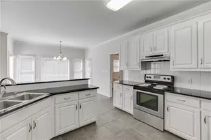 4102 Trotters Way Dr, Snellville, GA 30039 - Photo 13