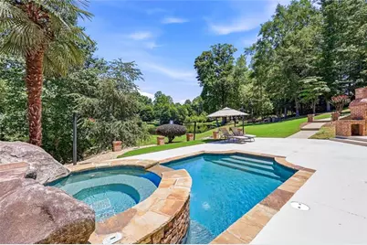 8235 Hurakan Creek Crossing, Cumming, GA 30028 - Photo 5