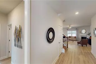 1007 Holliday Pass, Griffin, GA 30223 - Photo 3