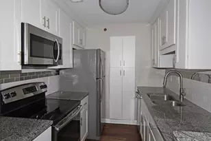 1106 Highland Bluff Dr S E, Atlanta, GA 30339 - Photo 7