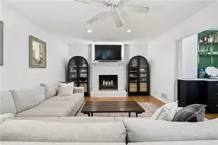 1960 Royal Ct, Atlanta, GA 30341 - Photo 17