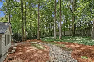 1960 Royal Ct, Atlanta, GA 30341 - Photo 43