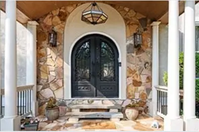 2917 Ashebrooke Drive NE, Marietta, GA 30068 - Photo 3