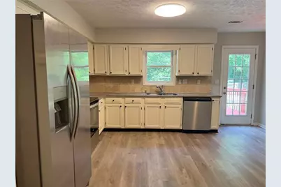 139 Burnham, Peachtree City, GA 30269 - Photo 5