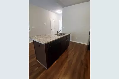 1898 Old Dogwood, Jonesboro, GA 30238 - Photo 5