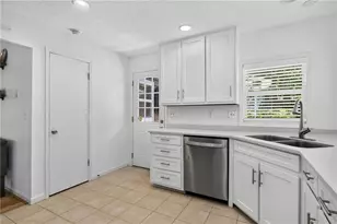 1125 Capital Club Cir NE, Atlanta, GA 30319 - Photo 11
