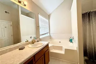 2520 Rambling Way, Lithonia, GA 30058 - Photo 9