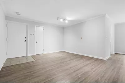 1111 Clairemont Avenue #B6, Decatur, GA 30030 - Photo 7