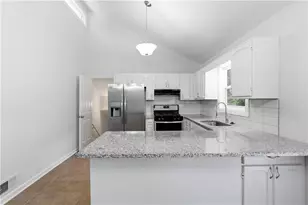 1035 Lakewood Dr, Marietta, GA 30066 - Photo 7