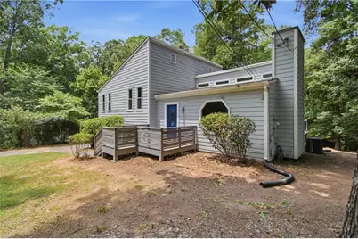 1035 Lakewood Drive, Marietta, GA 30066 - Photo 5