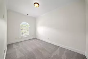 1084 W Nancy Creek Dr NE, Atlanta, GA 30319 - Photo 47