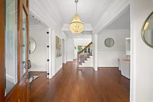 1084 W Nancy Creek Dr NE, Atlanta, GA 30319 - Photo 5