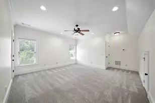 1084 W Nancy Creek Dr NE, Atlanta, GA 30319 - Photo 41