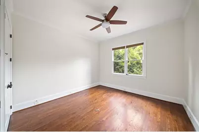 1084 West Nancy Creek Drive NE, Atlanta, GA 30319 - Photo 25