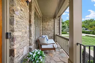 1084 W Nancy Creek Dr NE, Atlanta, GA 30319 - Photo 5