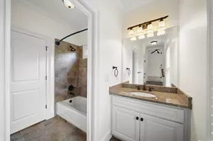 1084 W Nancy Creek Dr NE, Atlanta, GA 30319 - Photo 51