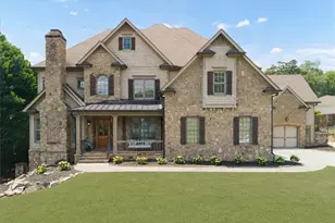 1084 W Nancy Creek Dr NE, Atlanta, GA 30319 - Photo 1