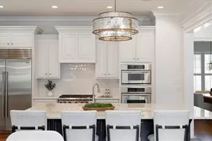 1084 W Nancy Creek Dr NE, Atlanta, GA 30319 - Photo 21