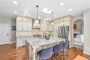 42 Lakecrest Cir, Suwanee, GA 30024 - Photo 5