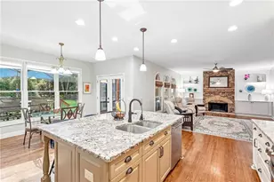 42 Lakecrest Cir, Suwanee, GA 30024 - Photo 9