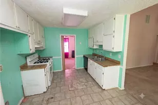 1254 Brett Ct, Riverdale, GA 30296 - Photo 7