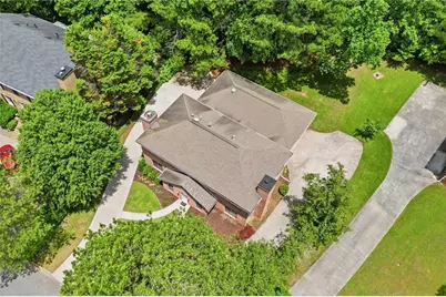 8865 Carroll Manor Drive, Sandy Springs, GA 30350 - Photo 5