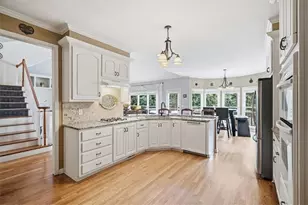 4202 Lansmoore Crossing, Suwanee, GA 30024 - Photo 7