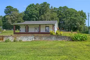 5765 Crow Dr, Cumming, GA 30041 - Photo 3