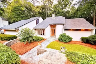 320 Fauna Ct, Sandy Springs, GA 30350 - Photo 3
