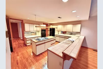 320 Fauna Court, Sandy Springs, GA 30350 - Photo 11