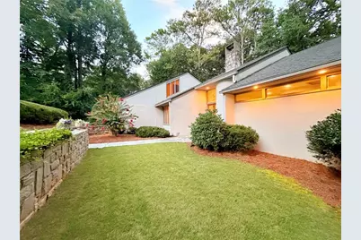 320 Fauna Court, Sandy Springs, GA 30350 - Photo 3