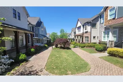 983 Azalee Wharton Avenue NW, Atlanta, GA 30318 - Photo 3