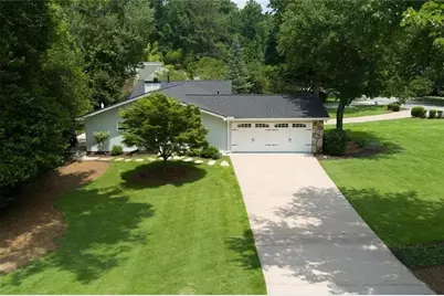 815 Fairfield Drive, Marietta, GA 30068 - Photo 41