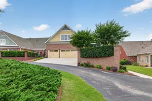 2753 Bungalow Pl, Buford, GA 30519 - Photo 9