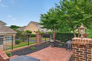 2753 Bungalow Pl, Buford, GA 30519 - Photo 5