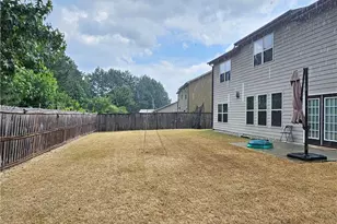 1374 Slate Bend Dr, Dacula, GA 30019 - Photo 3
