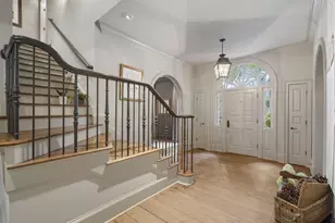 15 Chatsworth Pl, Atlanta, GA 30327 - Photo 9