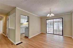 2484 Rhoanoke Dr, Duluth, GA 30096 - Photo 9