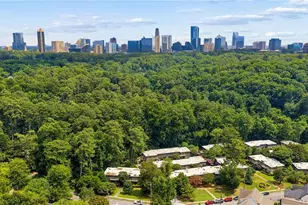 323 Lakemoore Dr NE, Atlanta, GA 30342 - Photo 27