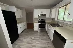 2256 Turtle Club Dr NE, Marietta, GA 30066 - Photo 3