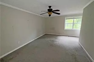 2256 Turtle Club Dr NE, Marietta, GA 30066 - Photo 3