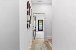 1190 Penny Ln, Atlanta, GA 30324 - Photo 11