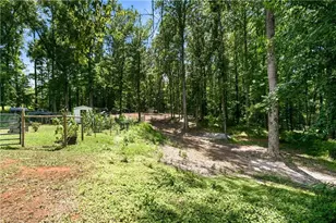 1042 Carl Bramlett Rd, Winder, GA 30680 - Photo 35