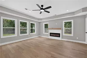 1717 Hilton Ridge Ct, Lithonia, GA 30058 - Photo 7