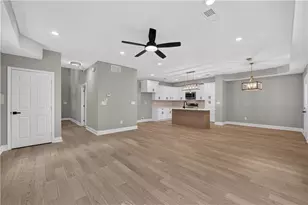 1717 Hilton Ridge Ct, Lithonia, GA 30058 - Photo 9