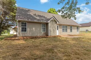 376 Kay Dr, Winder, GA 30680 - Photo 41