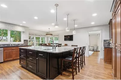 1329 Mile Post Drive, Dunwoody, GA 30338 - Photo 7