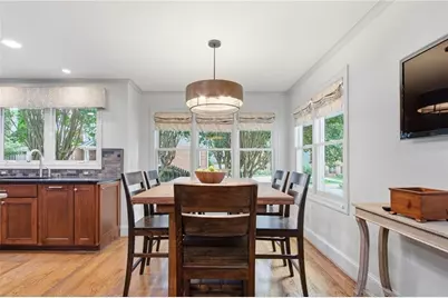 1329 Mile Post Drive, Dunwoody, GA 30338 - Photo 9